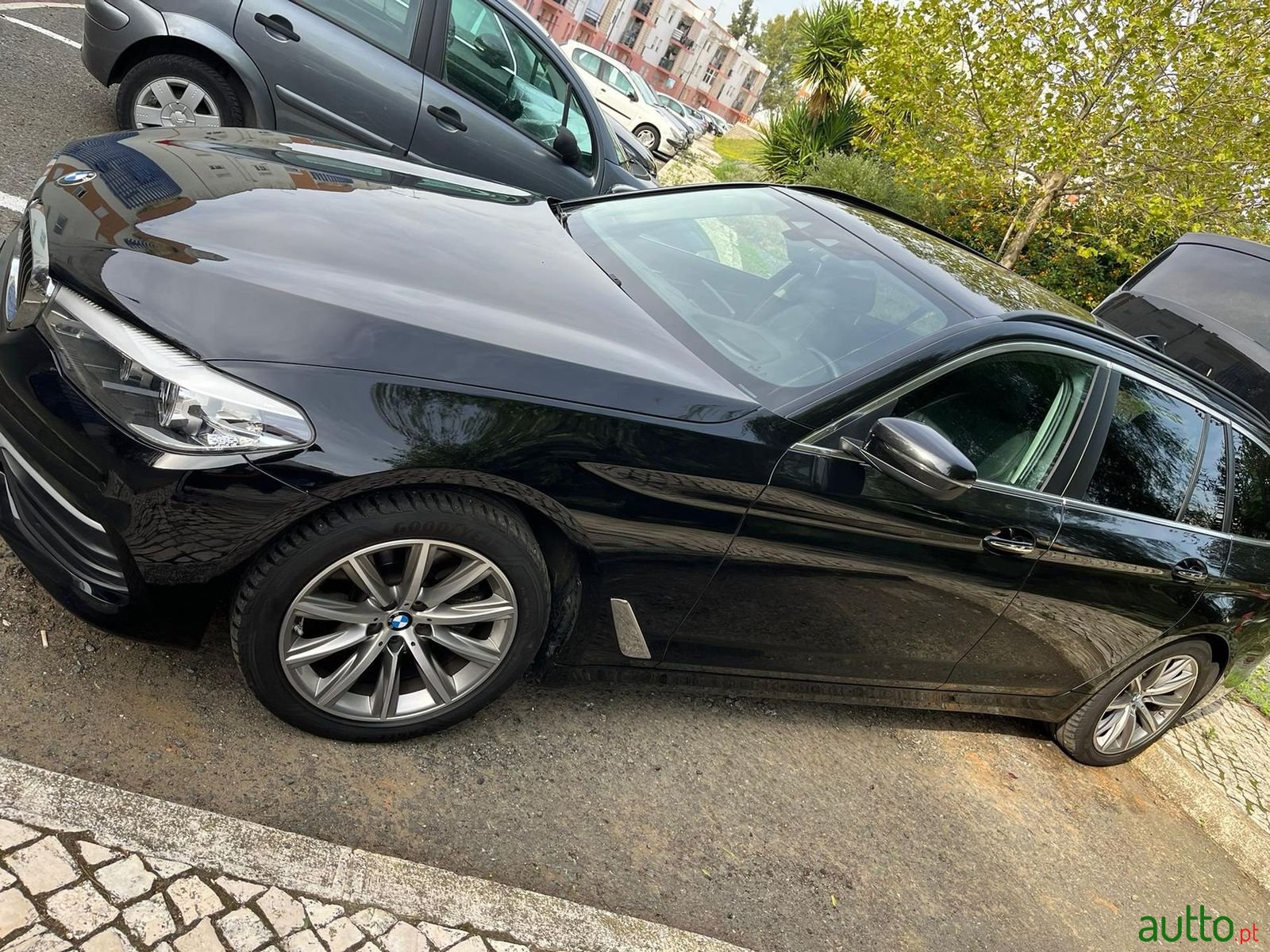 2017' BMW 520 photo #6