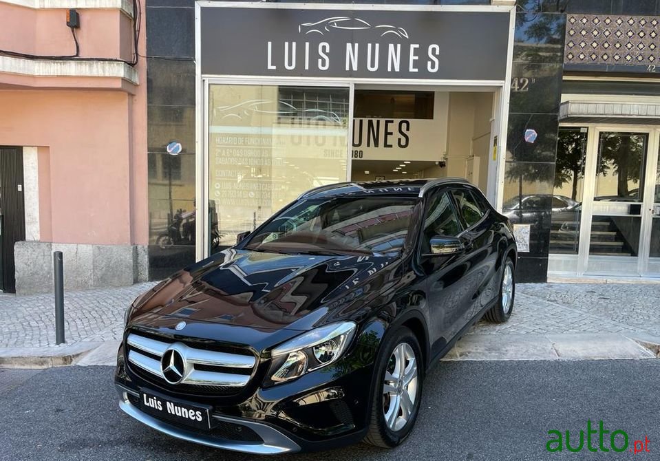 2015' Mercedes-Benz Gla 180 photo #1