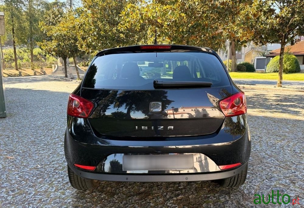 2012' SEAT Ibiza photo #5