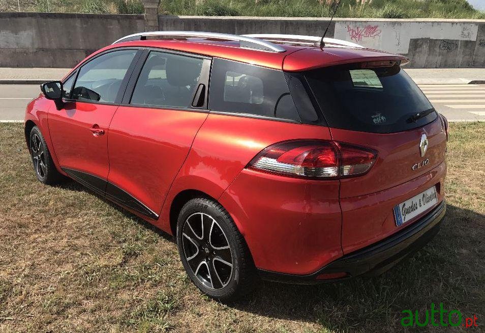 2013' Renault Clio Sport Tourer photo #2