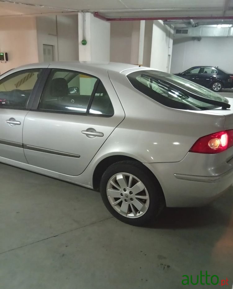 2007' Renault Laguna 1.9 Dci Confort photo #3