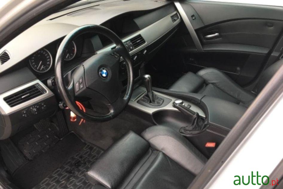 2005' BMW 530 Pack M photo #2