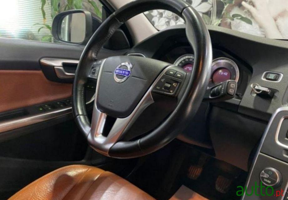 2010' Volvo V60 photo #2