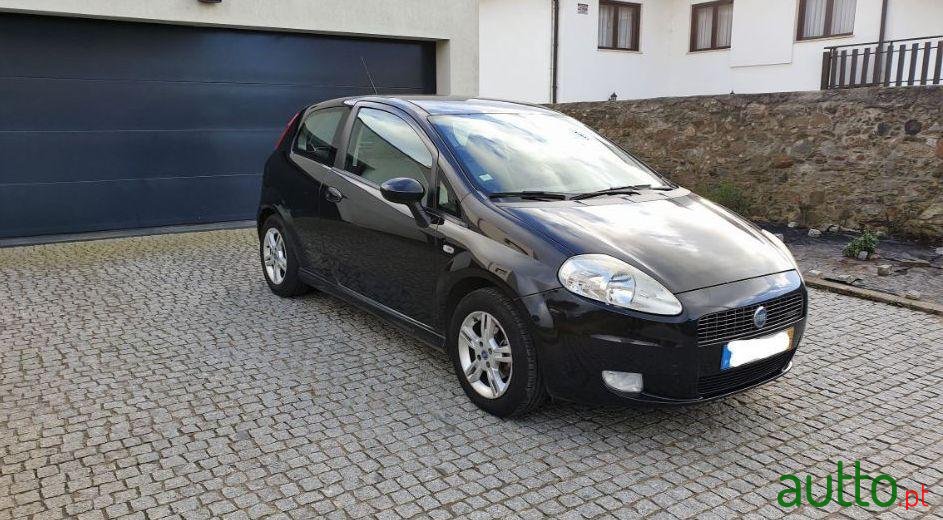 2007' Fiat Grande Punto photo #2