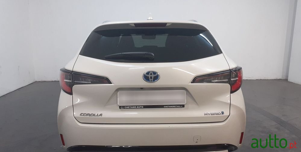 2021' Toyota Corolla Touring Sports photo #4