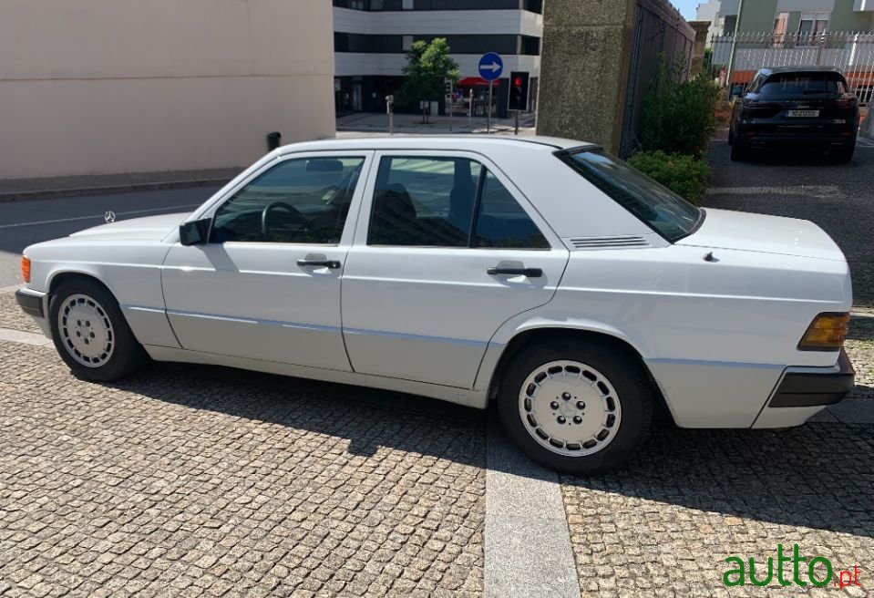 1992' Mercedes-Benz 190 photo #5