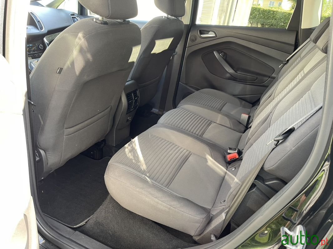 2015' Ford C-MAX photo #6