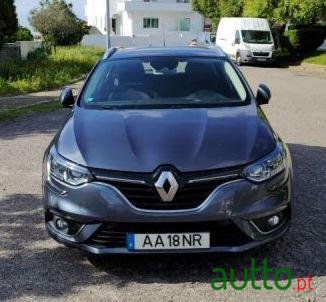 2018' Renault Megane Sport Tourer photo #2