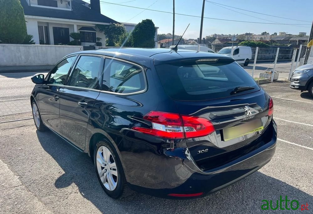 2019' Peugeot 308 Sw photo #2