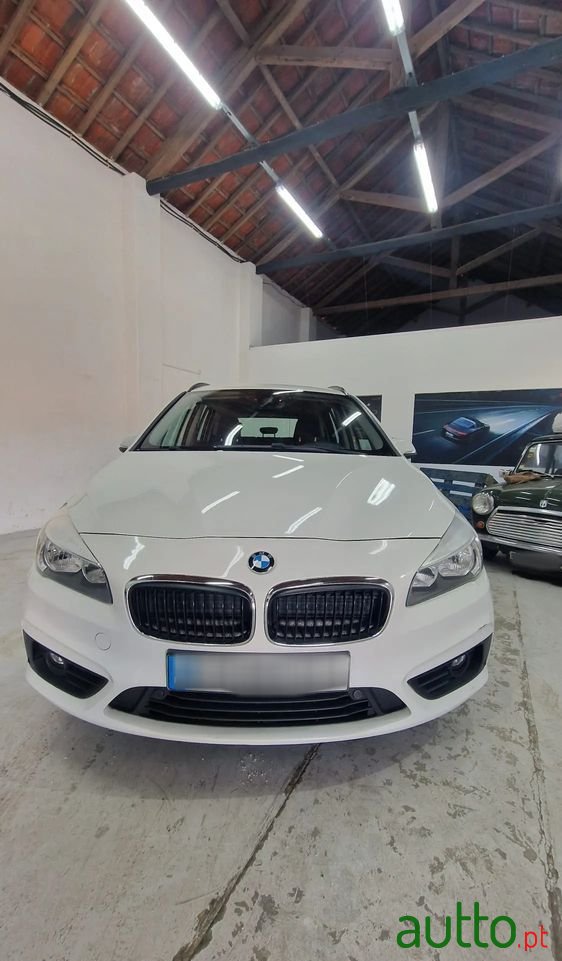 2018' BMW Série 2 D 7L Advantage photo #1