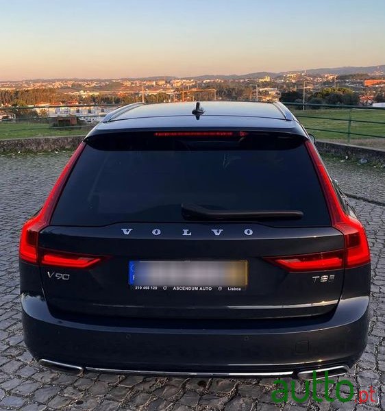 2020' Volvo V90 photo #5