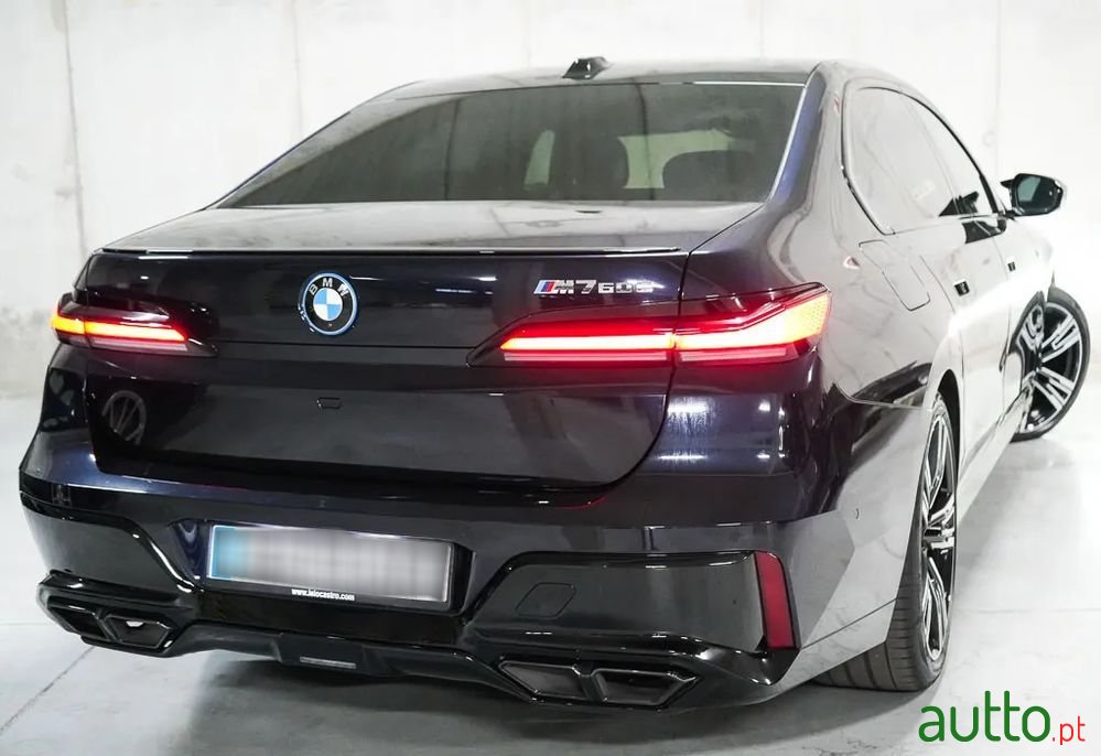 2023' BMW Série 7 M760E Xdrive photo #5