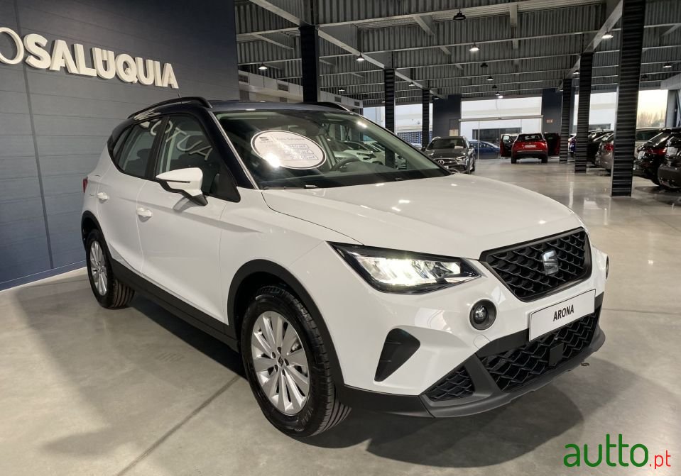 2023' SEAT Arona photo #5