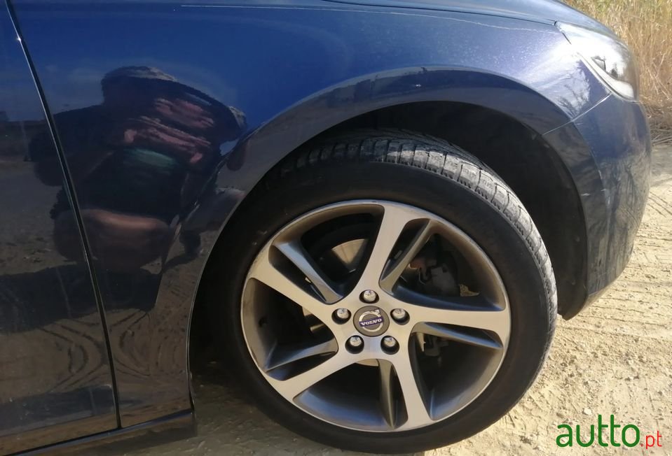 2015' Volvo V40 photo #5