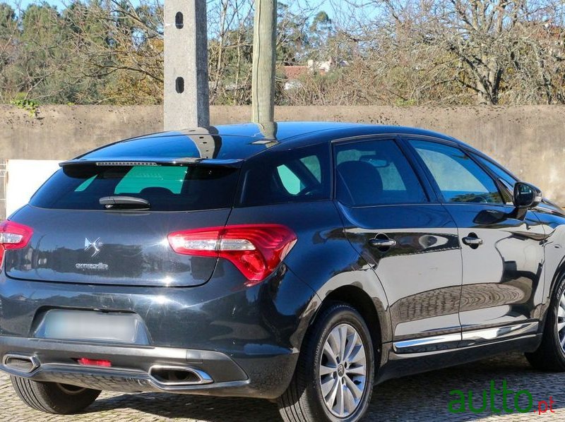 2014' DS Automobiles Ds5 photo #3