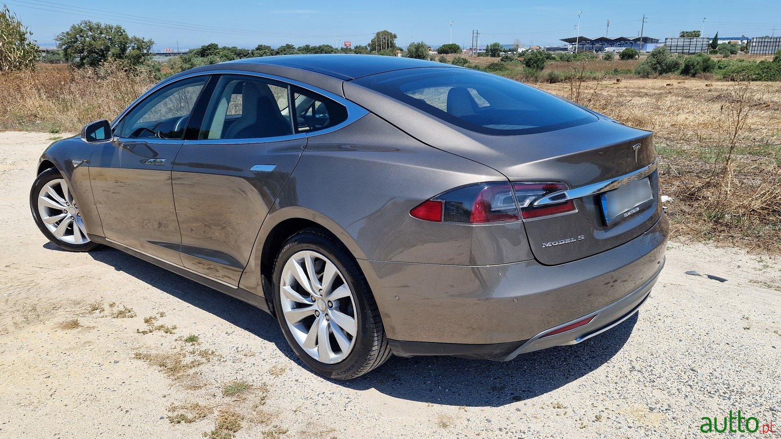 2015' Tesla Model S 85D photo #3