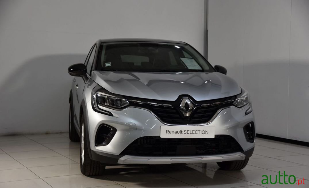 2022' Renault Captur photo #1