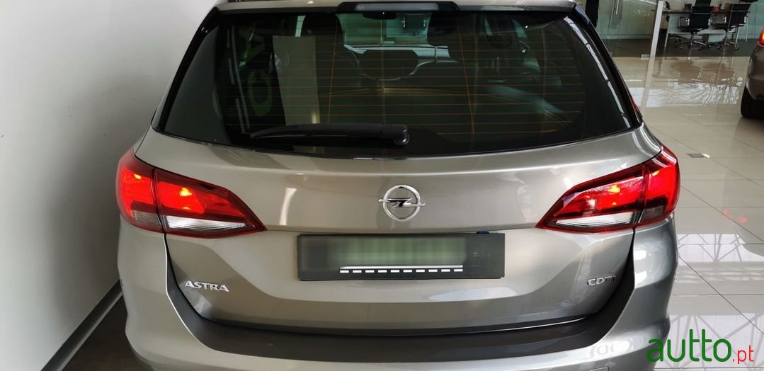 2017' Opel Astra Sports Tourer photo #4