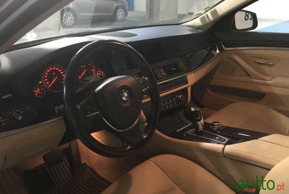 2010' BMW 520 D photo #3