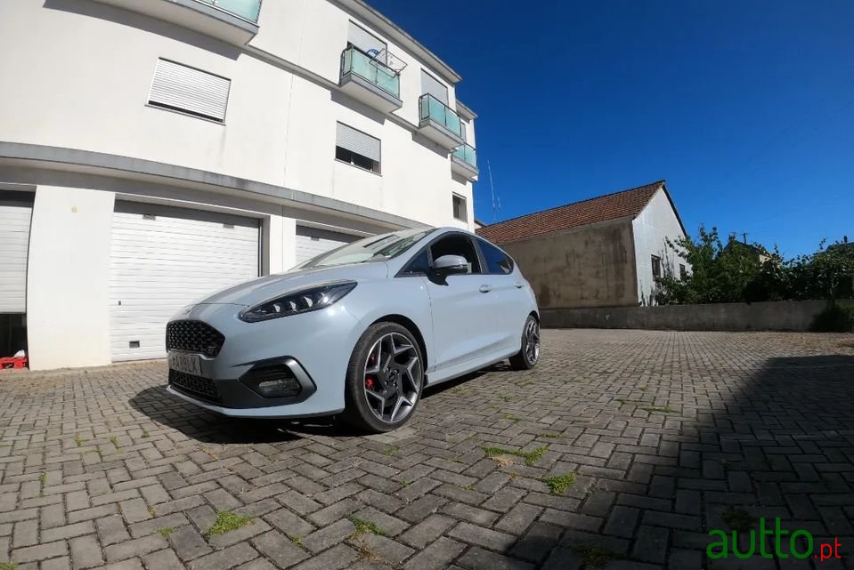 2020' Ford Fiesta photo #3