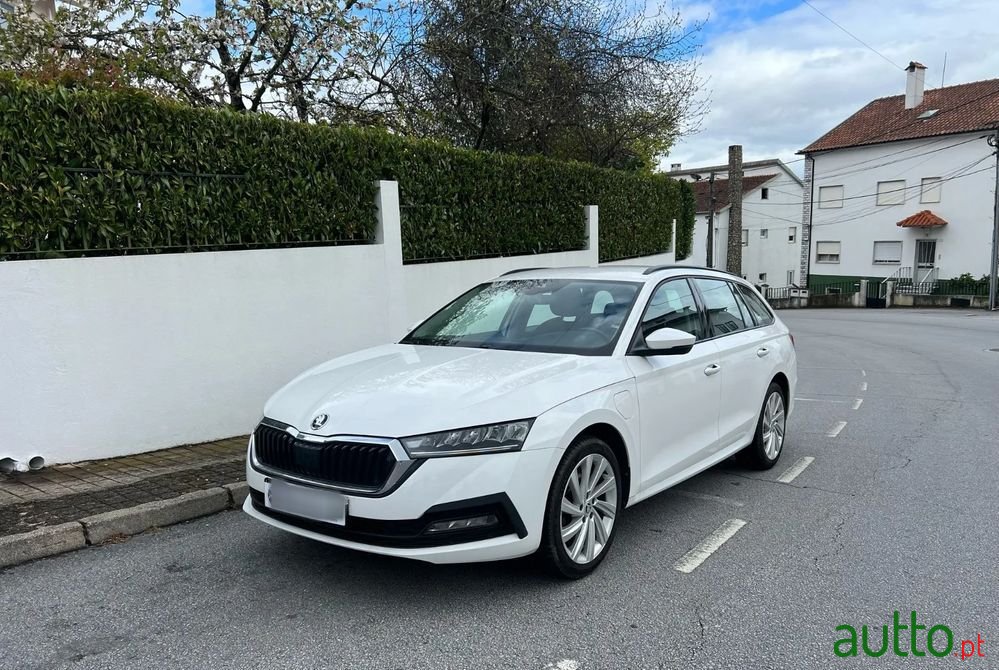2021' Skoda Octavia Break photo #1