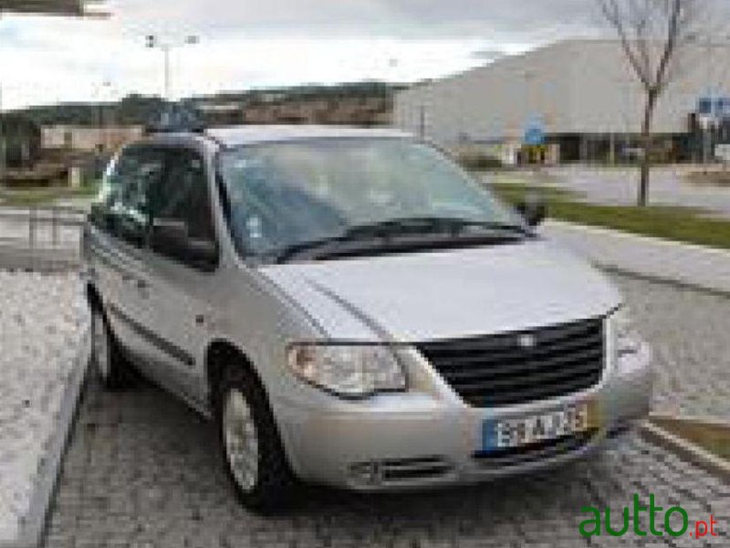 2005' Chrysler Voyager 2.5 Crd Lx photo #1