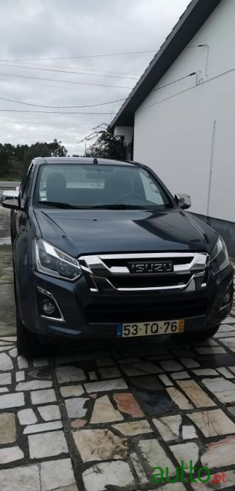 2017' Isuzu D-Max photo #1