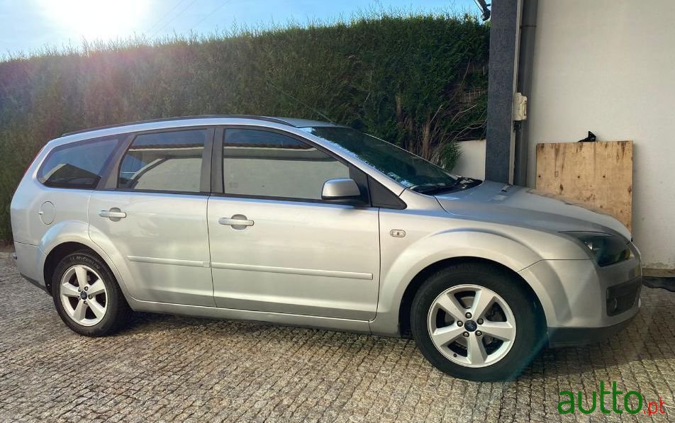 2006' Ford Focus photo #3