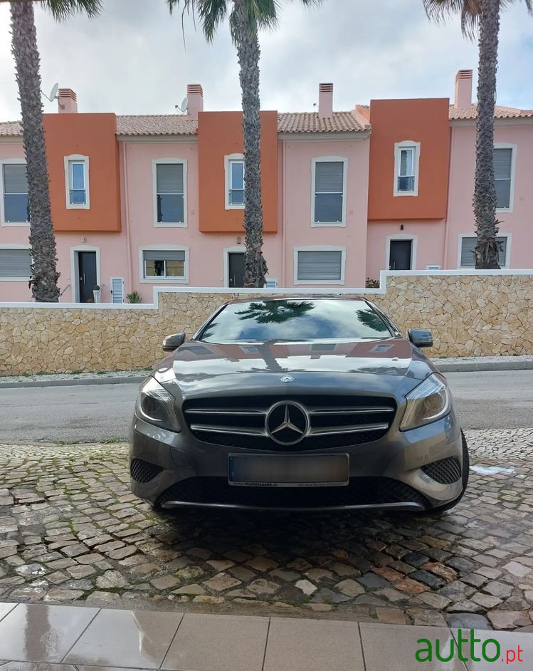 2013' Mercedes-Benz A 180 photo #3