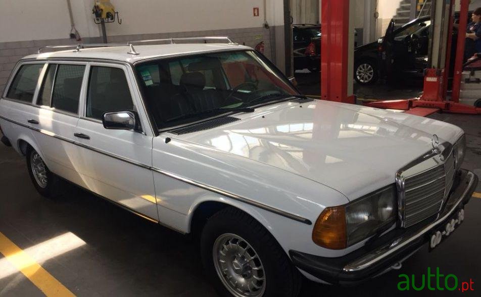 1987' Mercedes-Benz E-240 Station photo #3