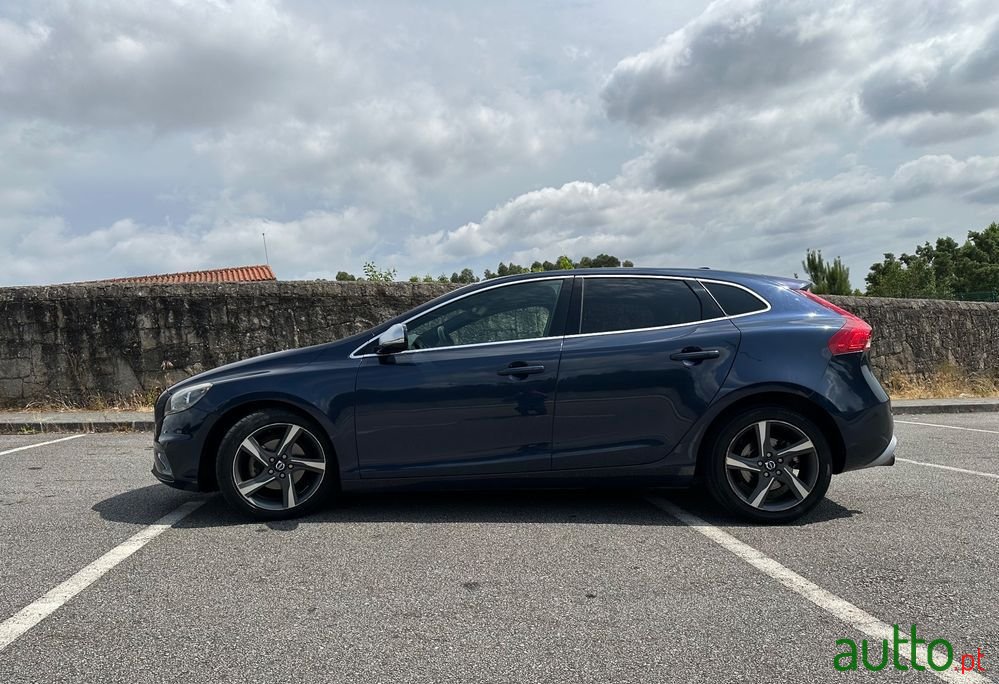 2013' Volvo V40 1.6 D2 R-Design photo #5