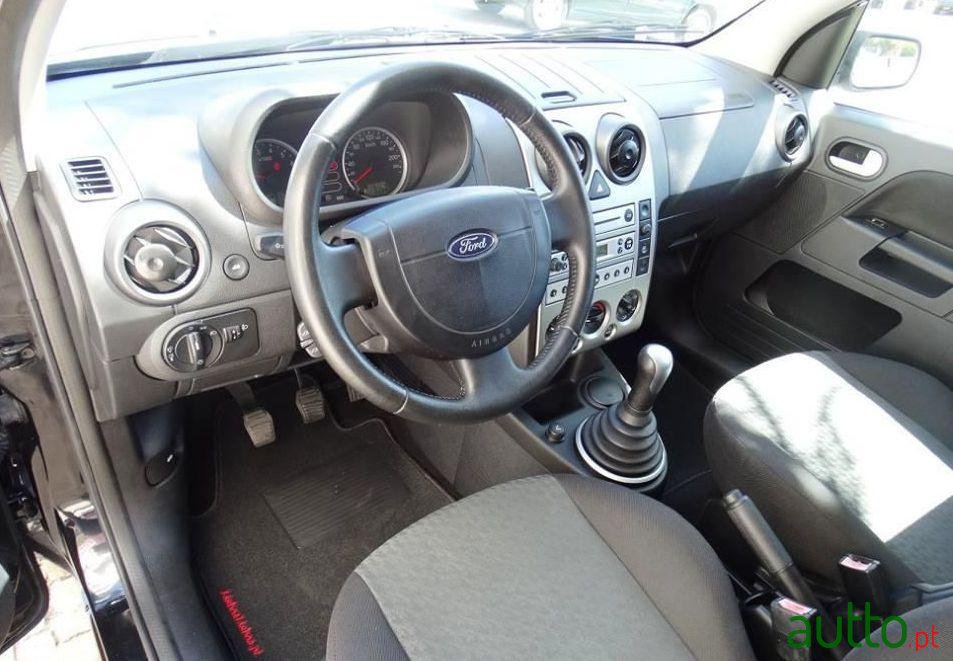 2004' Ford Fusion 1.25 X-Trend photo #2