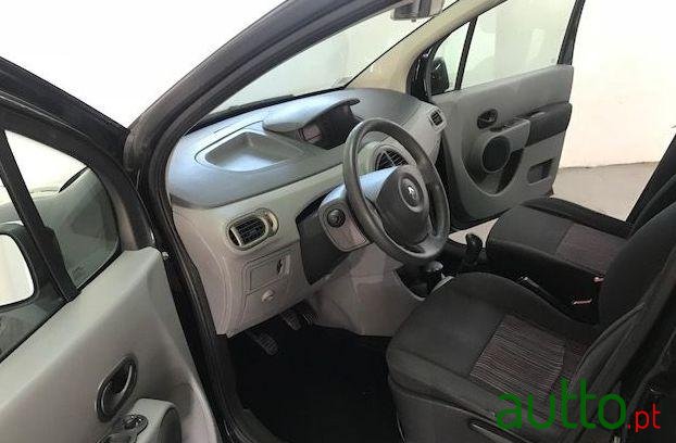 2010' Renault Modus photo #4