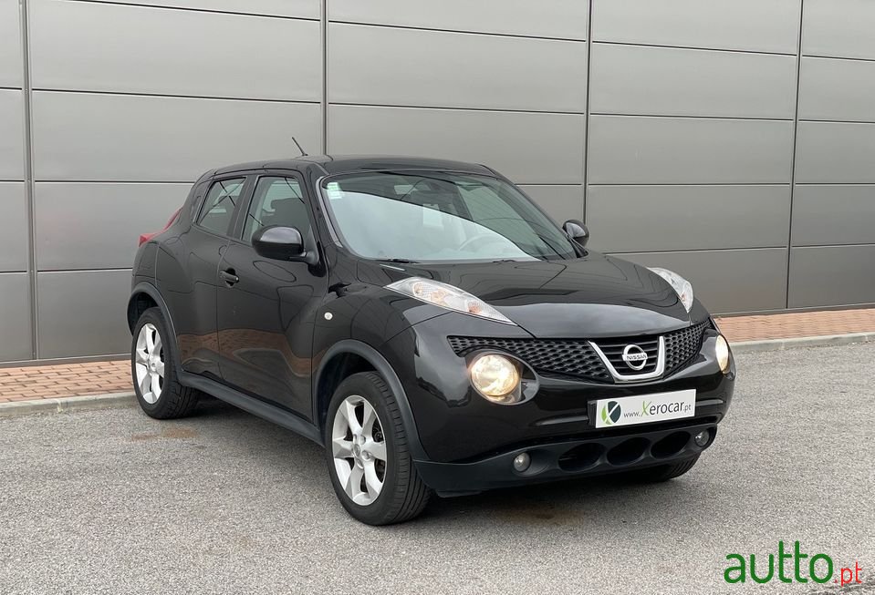 2011' Nissan Juke photo #2