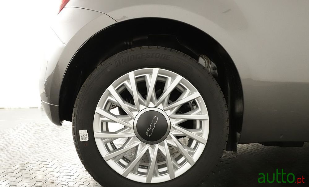 2023' Fiat 500 photo #4