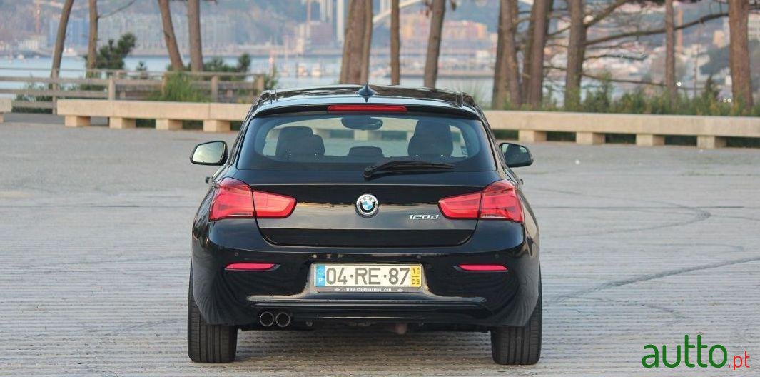 2016' BMW 120 3P Sport Line photo #3