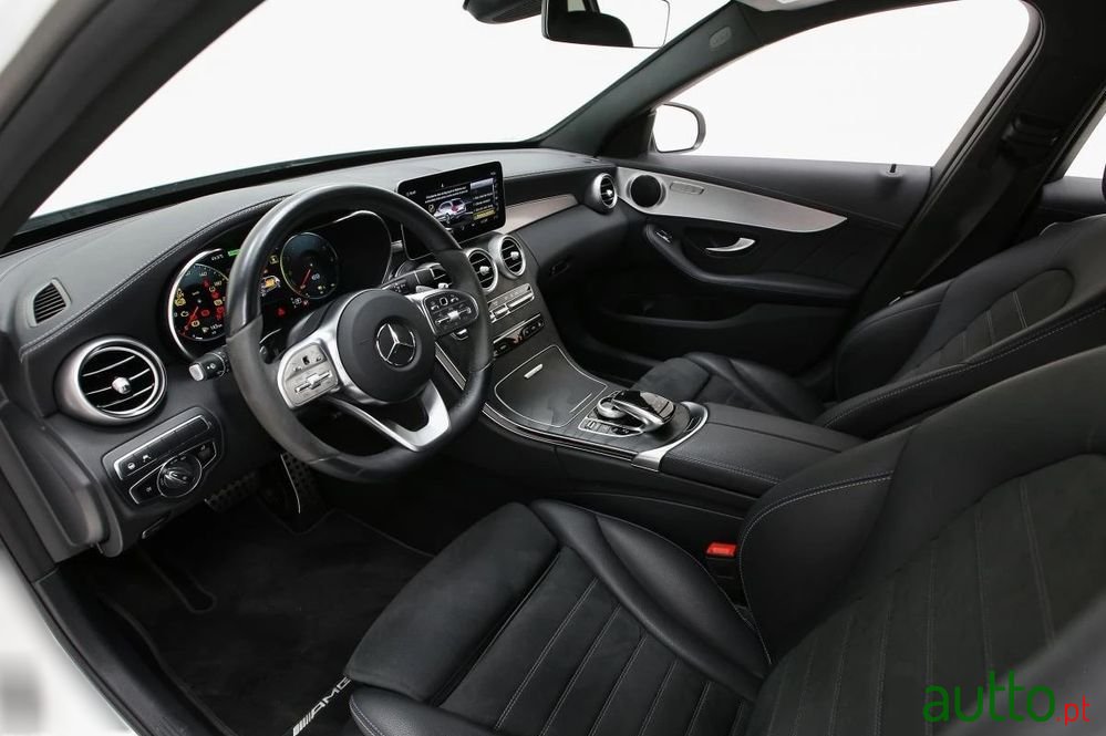 2021' Mercedes-Benz Classe C photo #6