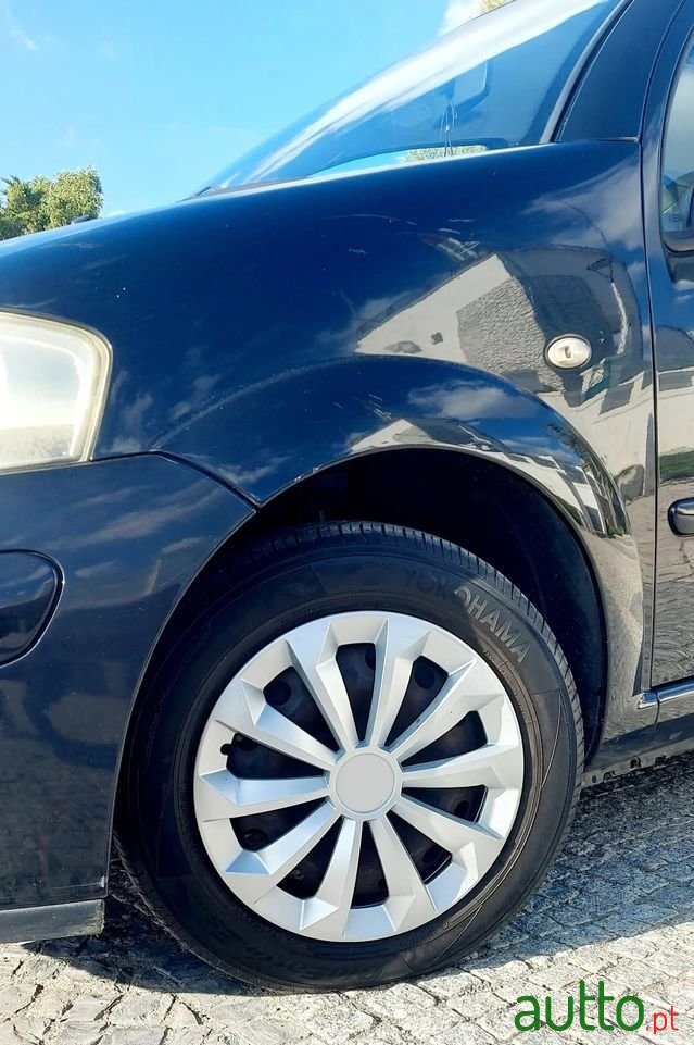 2008' Citroen C3 photo #5