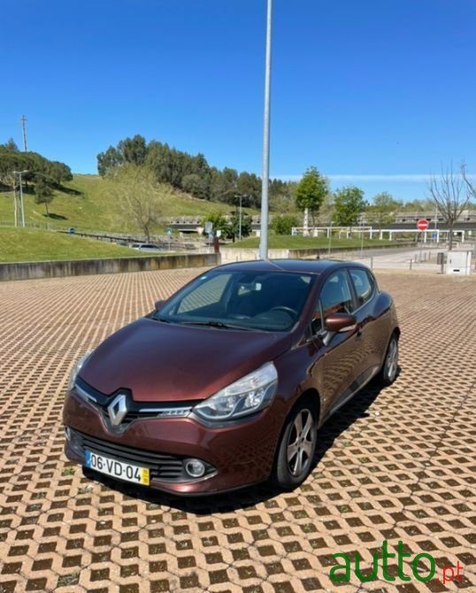 2015' Renault Clio photo #1