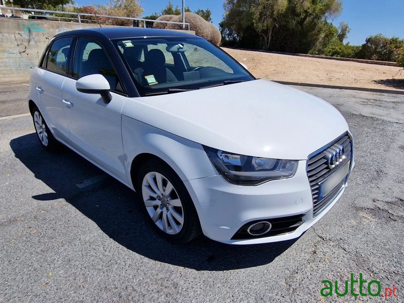 2013' Audi A1 Sportback photo #1