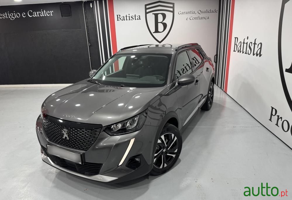 2021' Peugeot 2008 photo #2