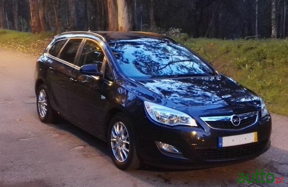 2012' Opel Astra 1.3 Cdti photo #1