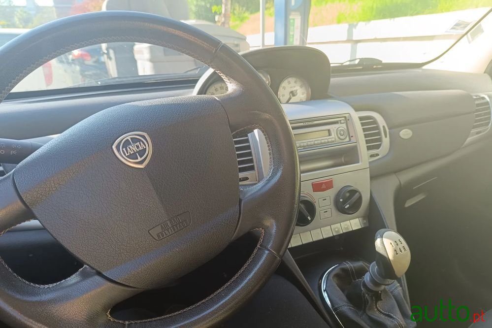 2009' Lancia Ypsilon 1.2 8V photo #5