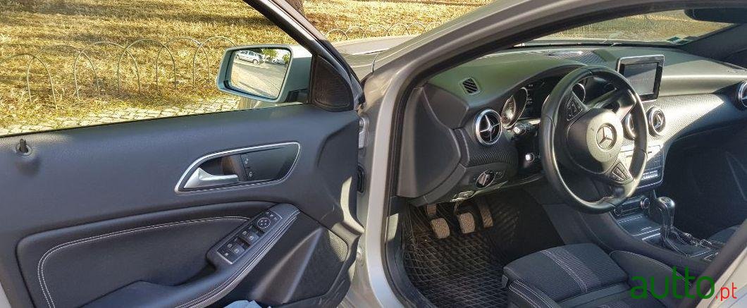 2017' Mercedes-Benz A-180 photo #4