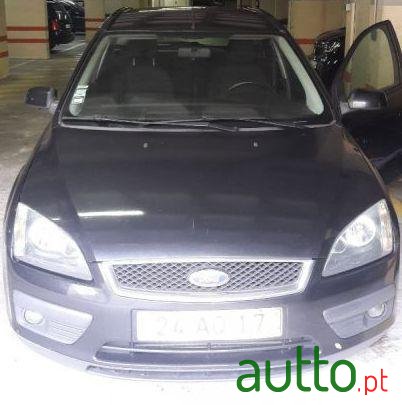 2005' Ford Focus Sw photo #1