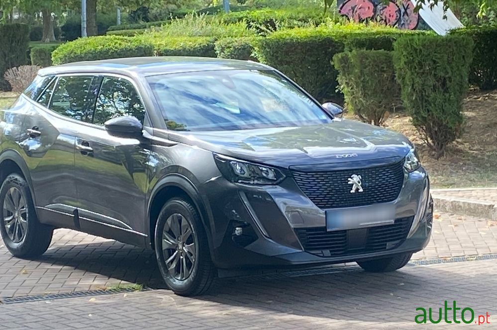2020' Peugeot 2008 photo #2