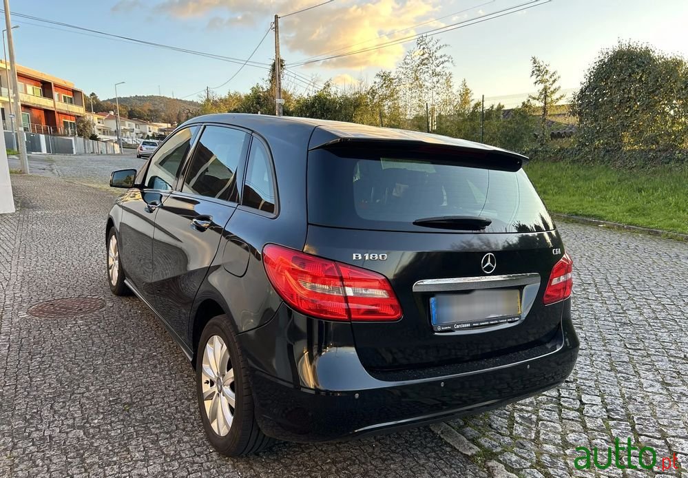 2014' Mercedes-Benz Classe B Cdi Style photo #6