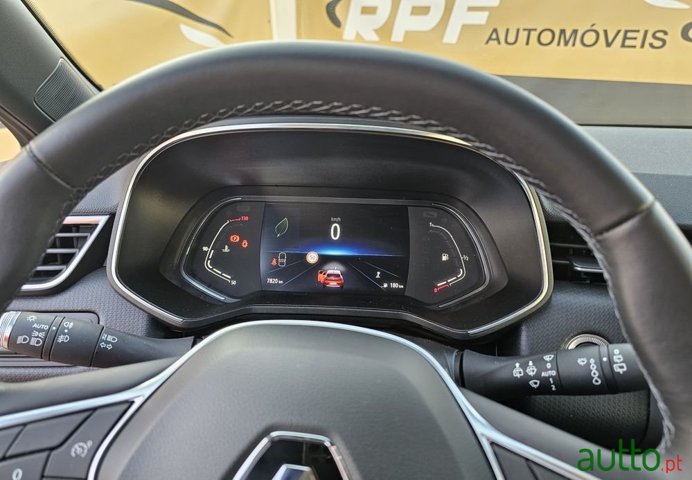 2021' Renault Clio photo #4