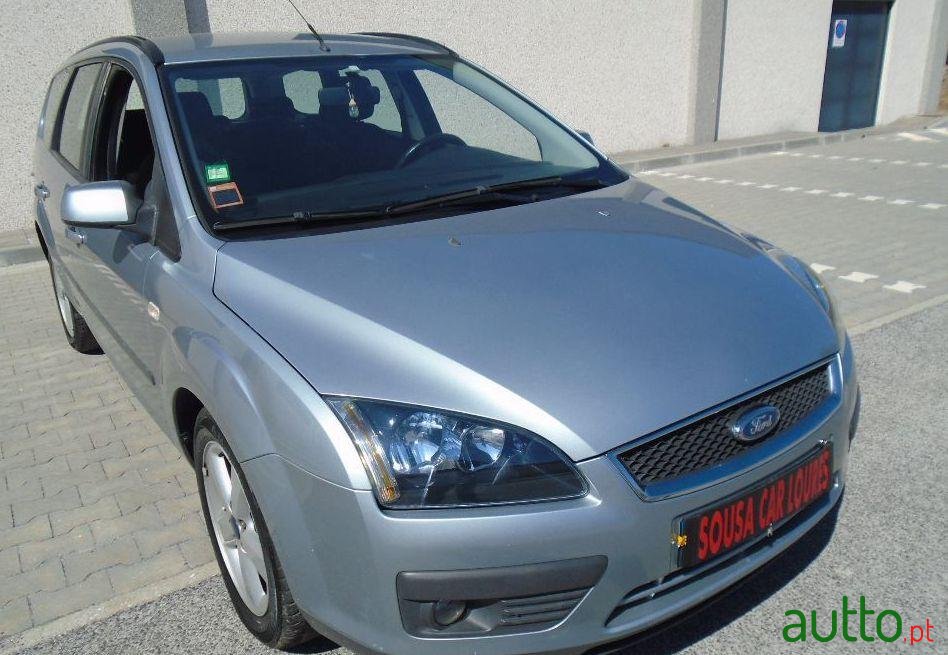 2005' Ford Focus Sw photo #2