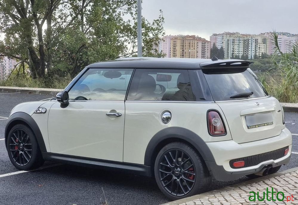 2009' MINI John Cooper Works Standard photo #4